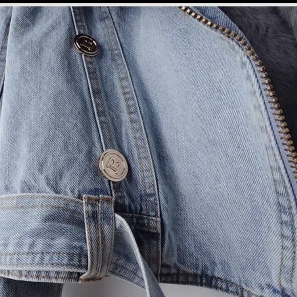 JACKET- 2 Way Denim Jacket With Detachable Faux Fur Lining - Picture 6 of 7